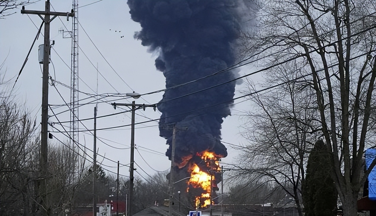 美国德克萨斯州聚乙烯,美国俄亥俄州剧毒化学物泄漏爆炸