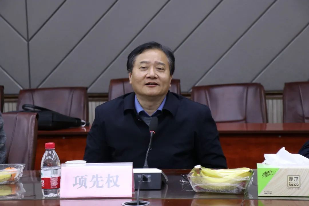 人大、北航、瑞中、淮中产学研校友联盟领导和专家来淮中考察交流