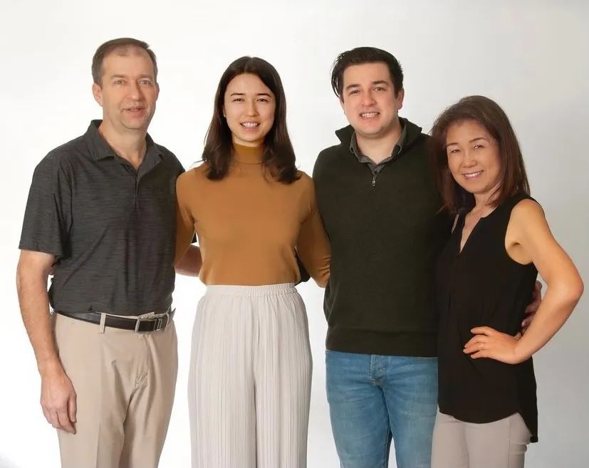 中加混血女孩长大,中加混血小女孩视频