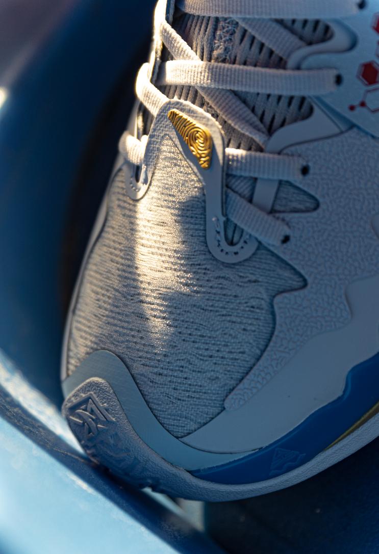 球鞋推荐2021年实战篮球鞋排行榜,突破速度型宽脚后卫球鞋推荐