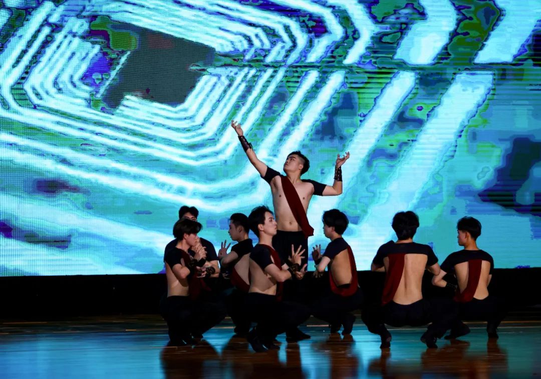 浠婂鑸炲姩,浠婂鑸炶捣鏉ュ箍鍦鸿垶