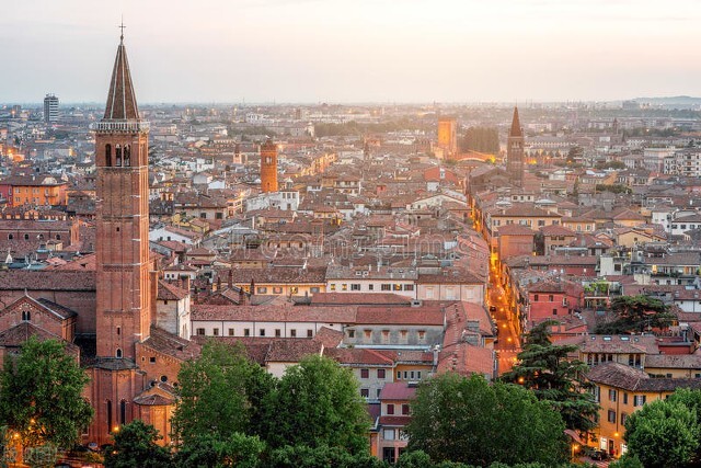 一座充满文艺气息和浪漫的城市,一座文化底蕴深厚的小城