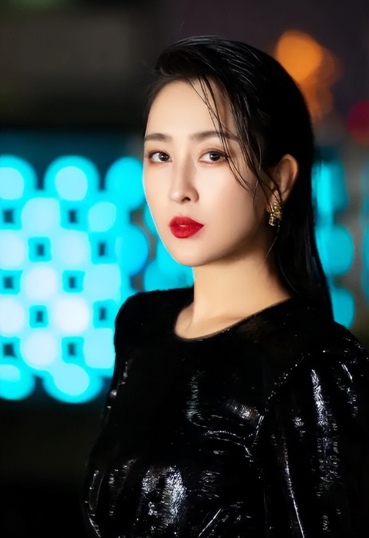 圈内“女炮王”被曝猛料，内容过于劲爆，网友：*楼青**女子甘拜下风