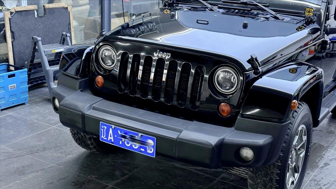 翻新报废牧马人,翻新一辆废弃的牧马人