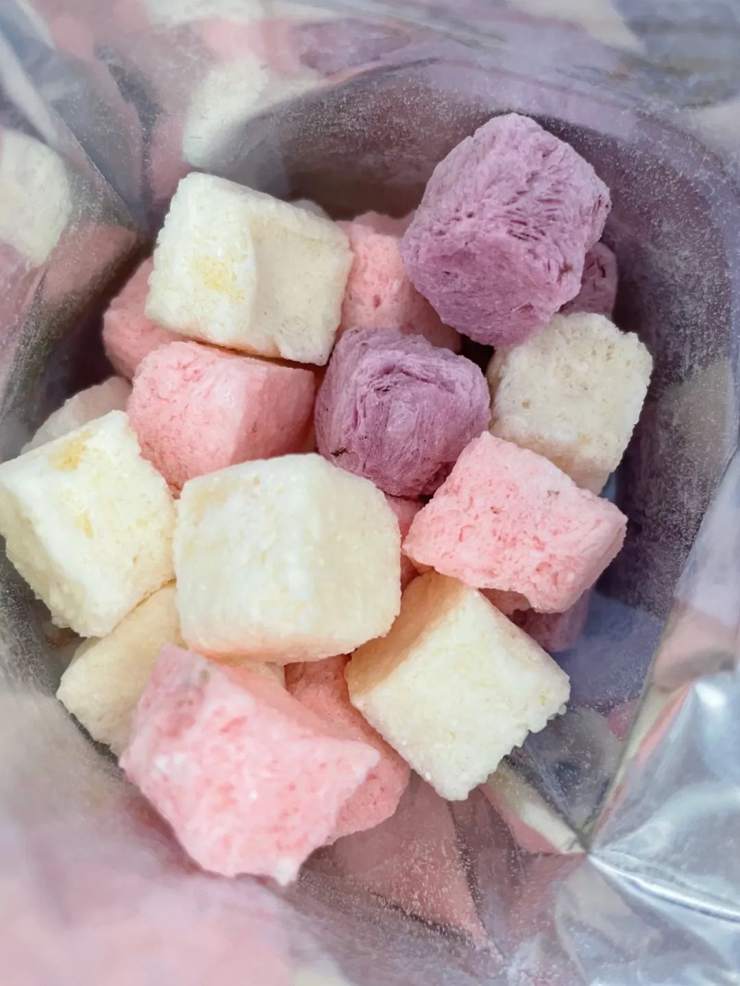 四种包装简陋却很好吃的零食,包装丑但是巨好吃的零食推荐