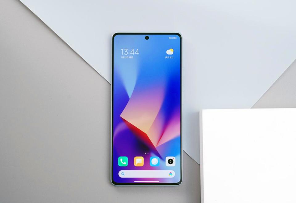 性价比高的手机哪款最值得入手,性价比高最新手机推荐哪一款