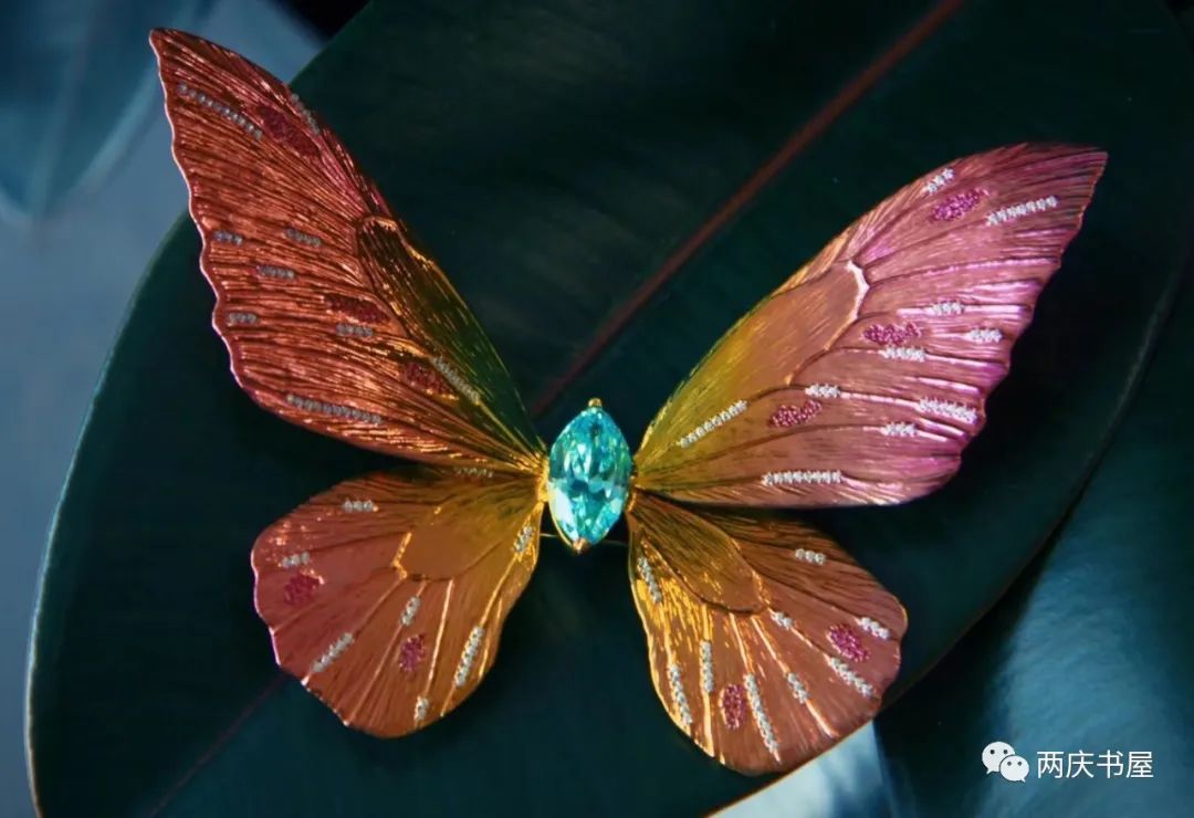 清乾隆钧红釉窑变双耳瓶,日本回流大清乾隆年制瓷器