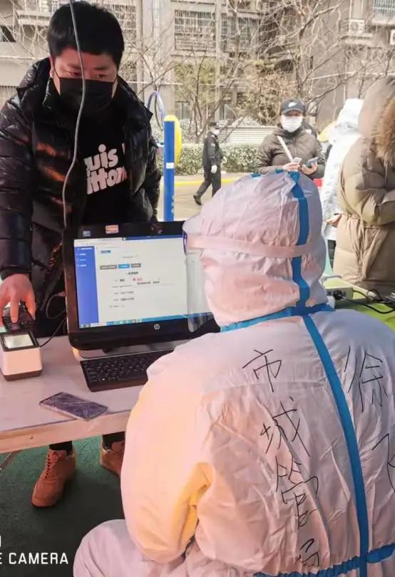 战疫一线致敬最美逆行者,抗击疫情疫路有你短视频