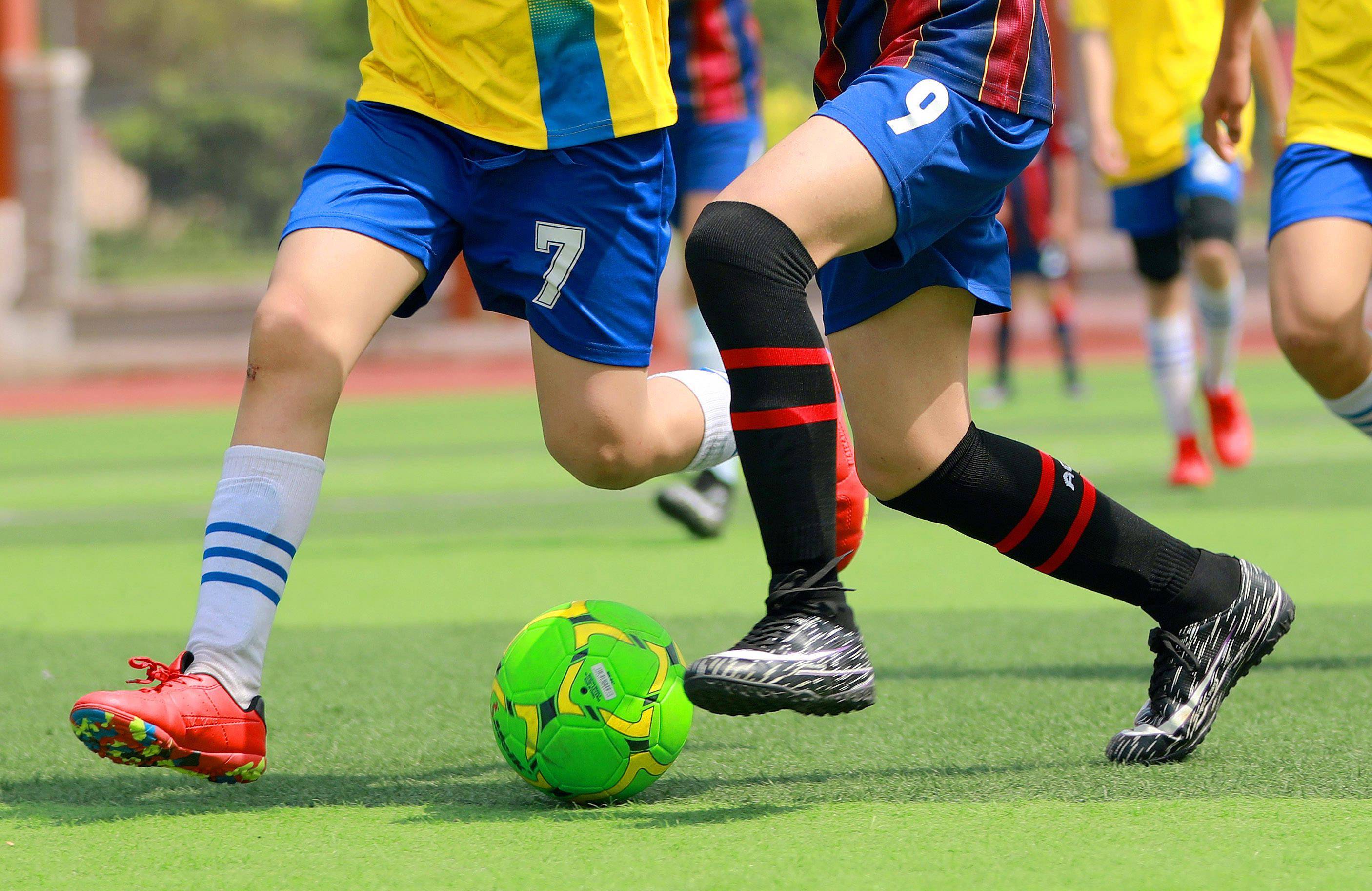 小学毕业结束足球生涯,亚军结束小学足球生涯