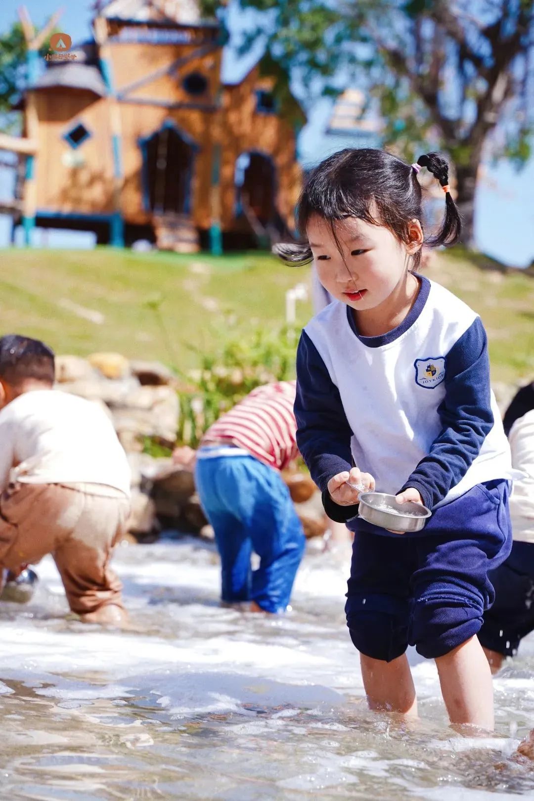 小宝宝一般几岁上幼托班好,孩子上托班给家长一点轻松的时光