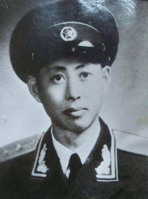 红军进攻被联络员叫停，团长大骂：他是叛徒