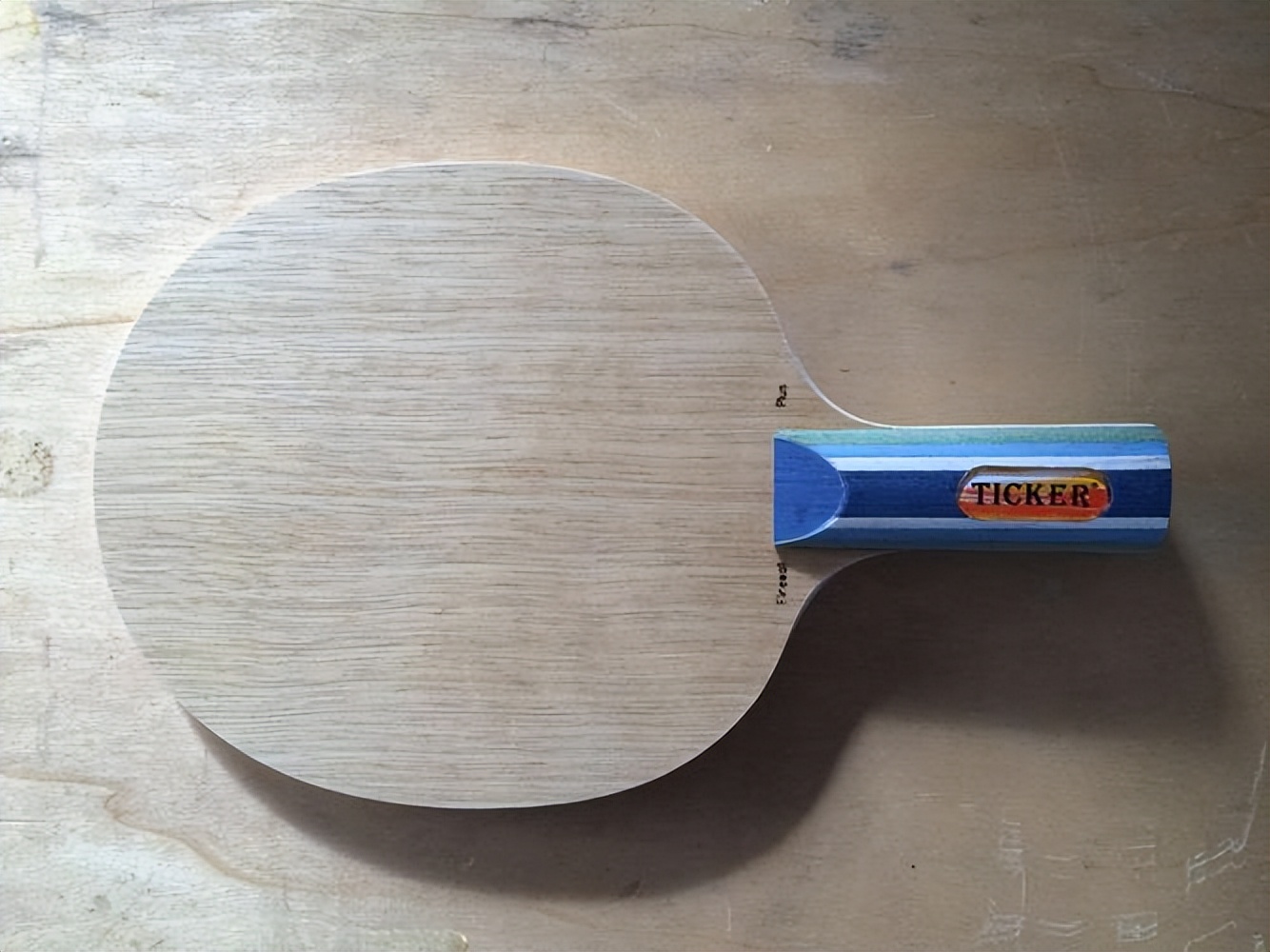 买乒乓拍底板选多厚,乒乓拍底板重量多少合适