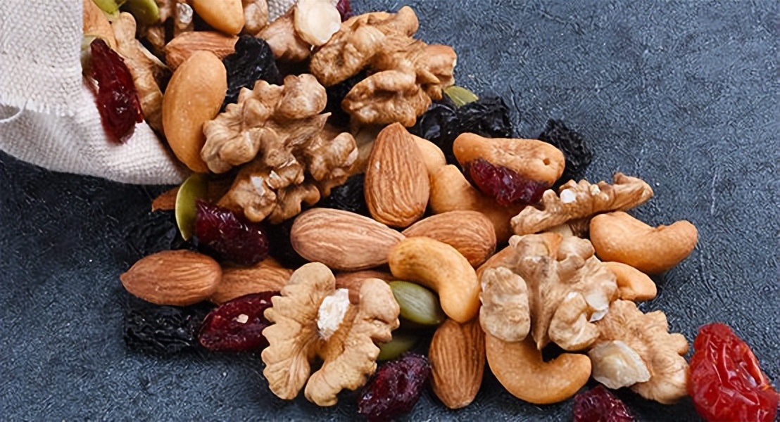 专家都建议吃这7种零食,冬天建议多吃6大养生食物