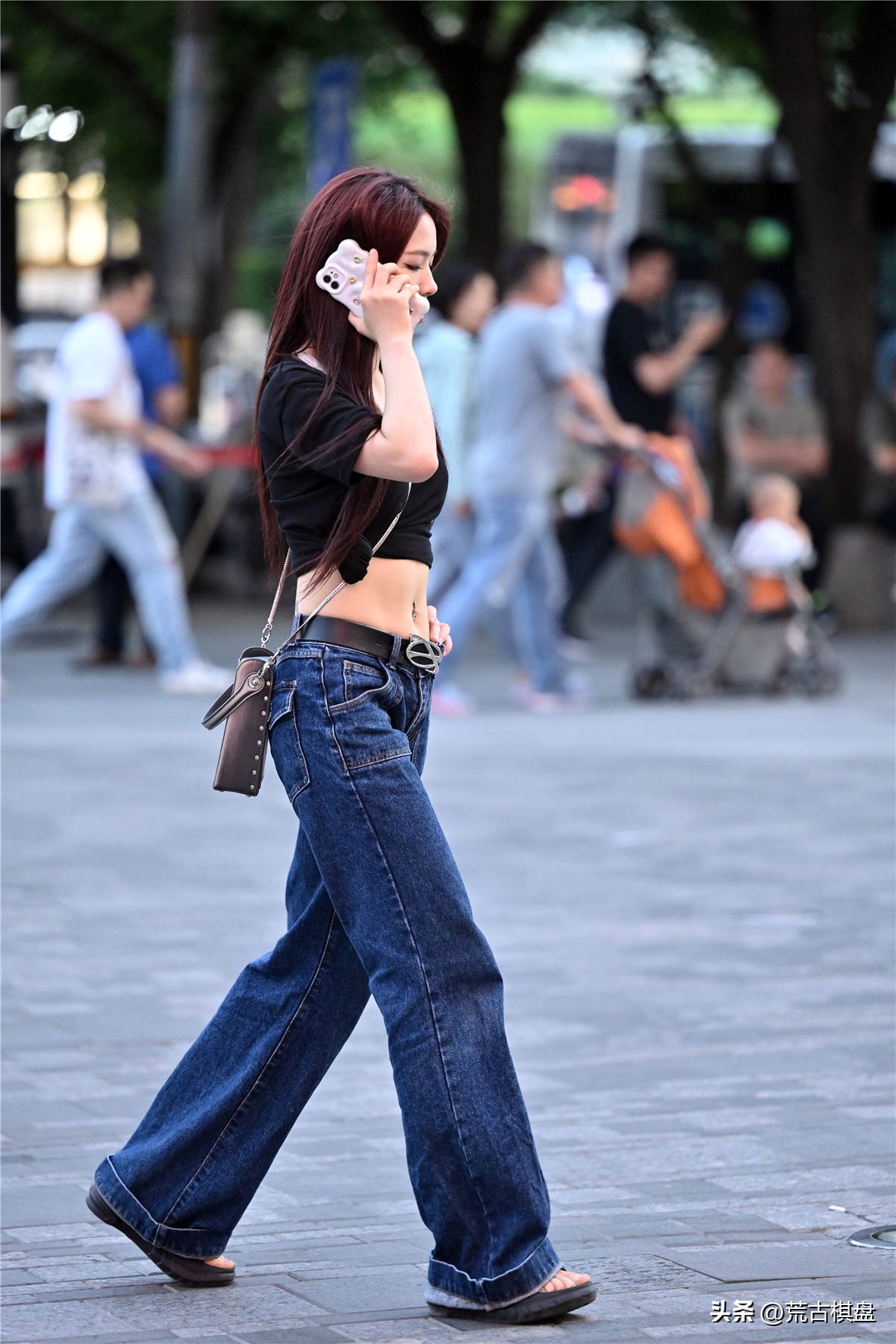 高腰牛仔裤微喇叭裤不显肚子,牛仔裤推荐复古蓝阔腿低腰