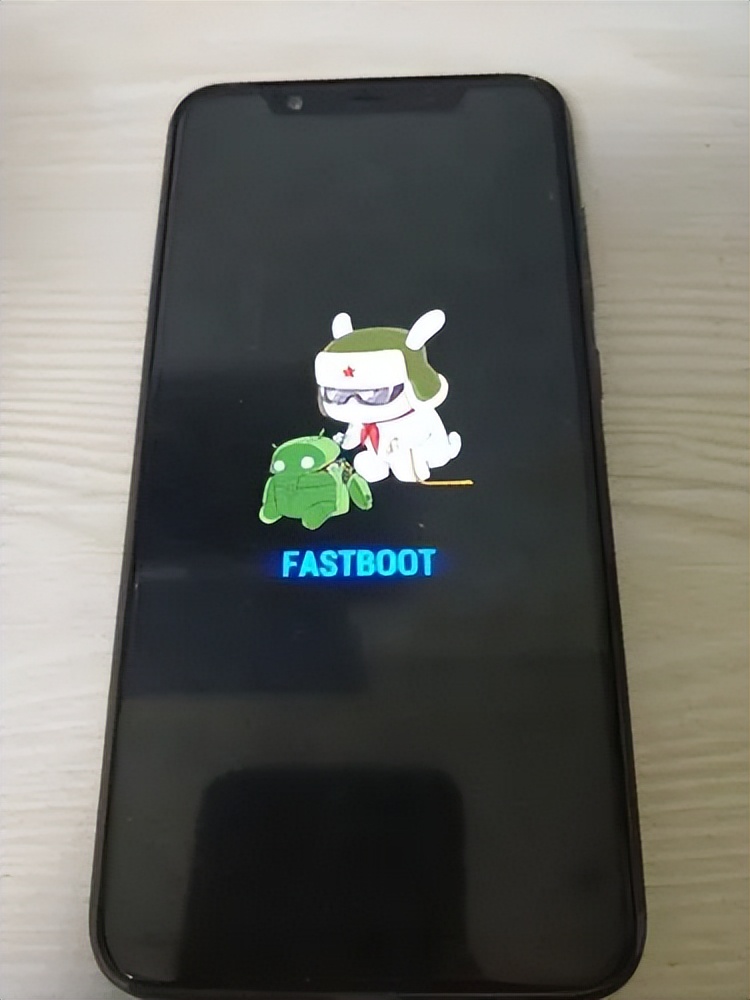 很多人会给手机root，为什么去root，都有什么坏处呢？