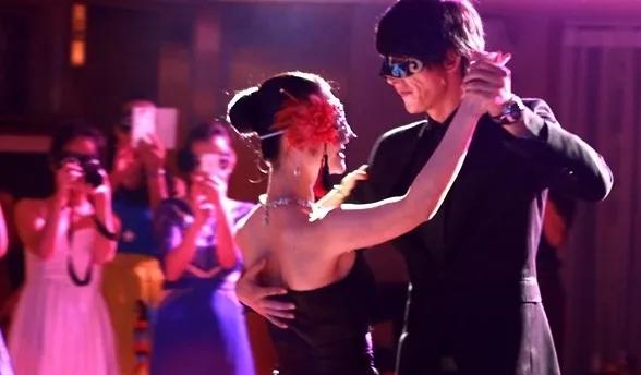 中西情人节习俗,中西方情人节的差异