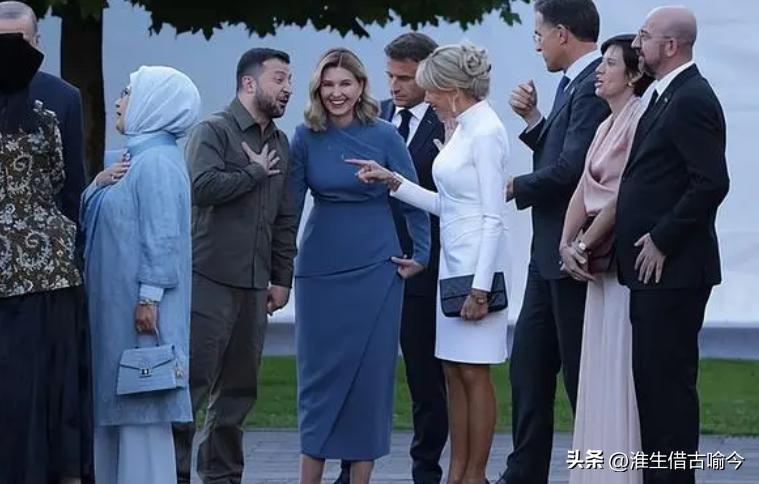 印度峰会上争奇斗艳：韩国第一夫人好嫩，日本第一夫人清新脱俗