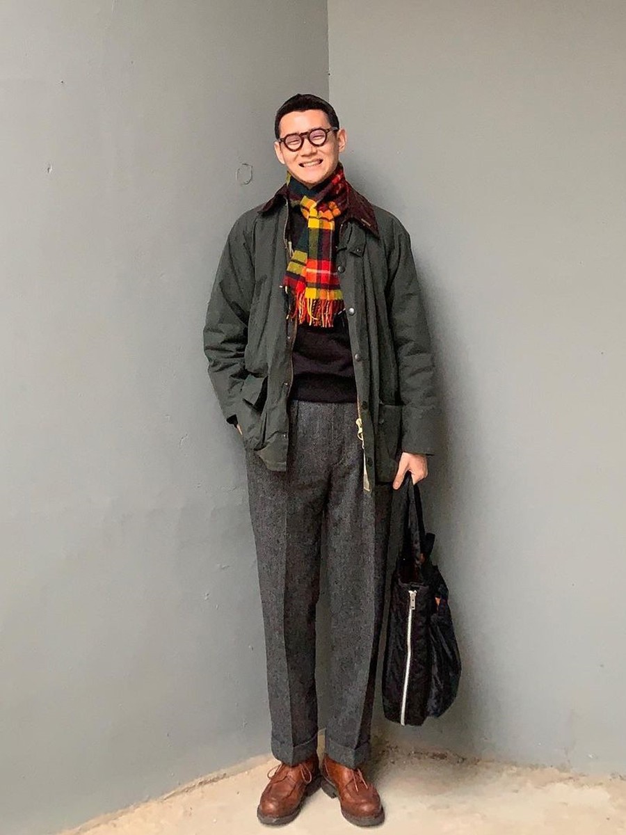 男士穿衣打扮小妙招,男士穿衣怎样显年轻