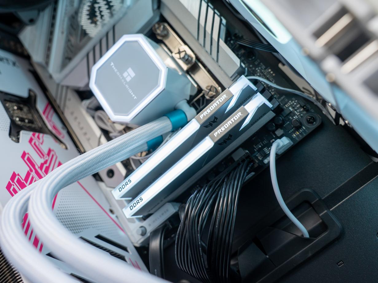 7800MHz动动手指就搞定了，人人都可以会的宏碁掠夺者D5超频教程