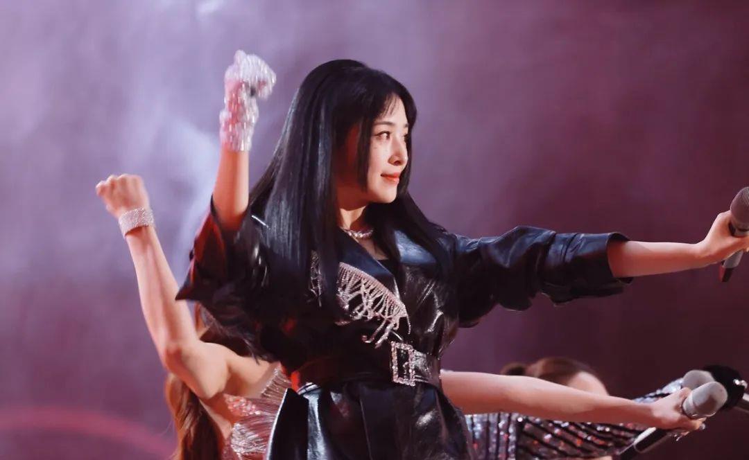 明星豪宅大揭秘完整版,明星豪宅装修大曝光完整版