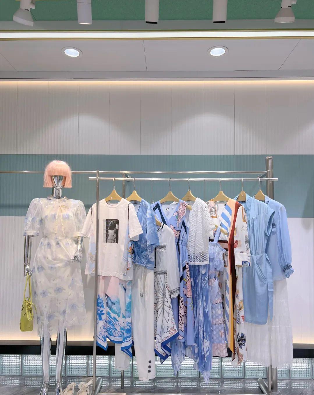 LILY夏品牌折扣女装桑蚕丝连衣裙上衣裤裙穿搭