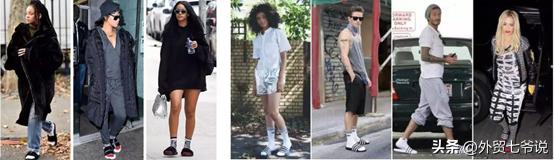 拖鞋和袜子一起穿着,拖鞋和袜子的颜色