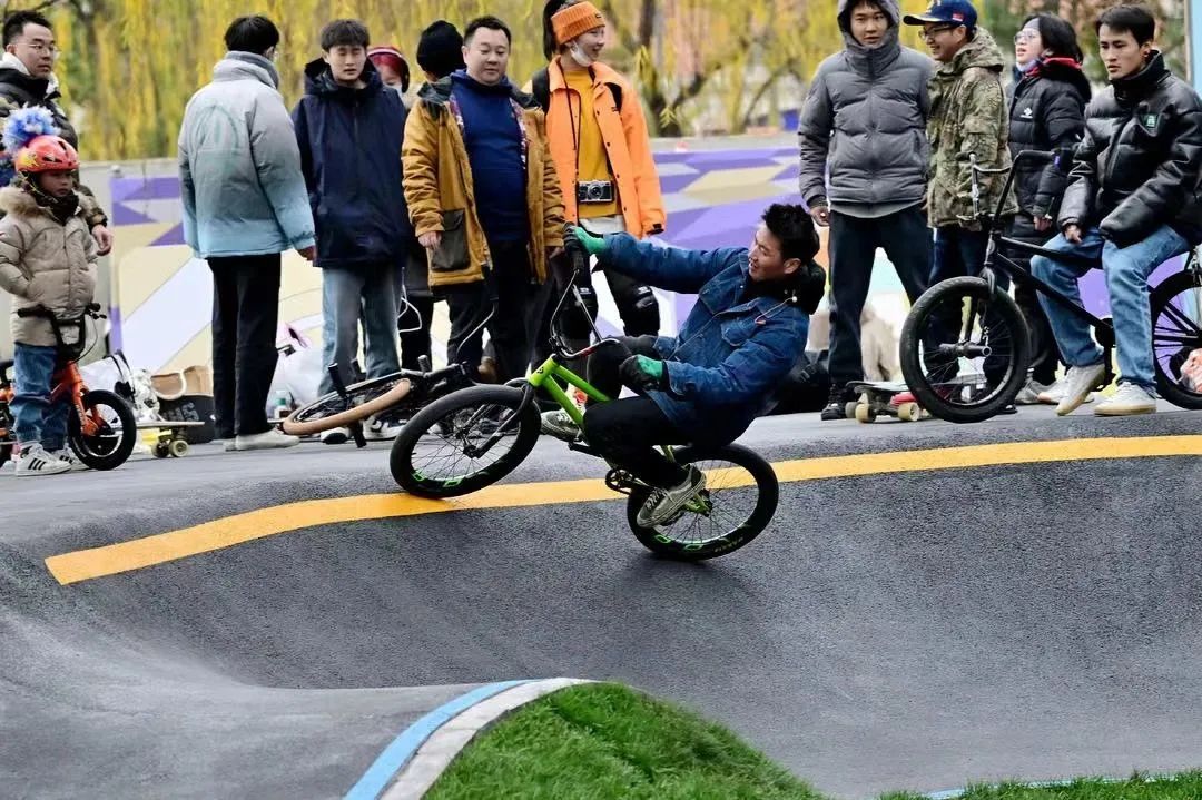 春暖花开运动好时节,春暖花开该开始运动了