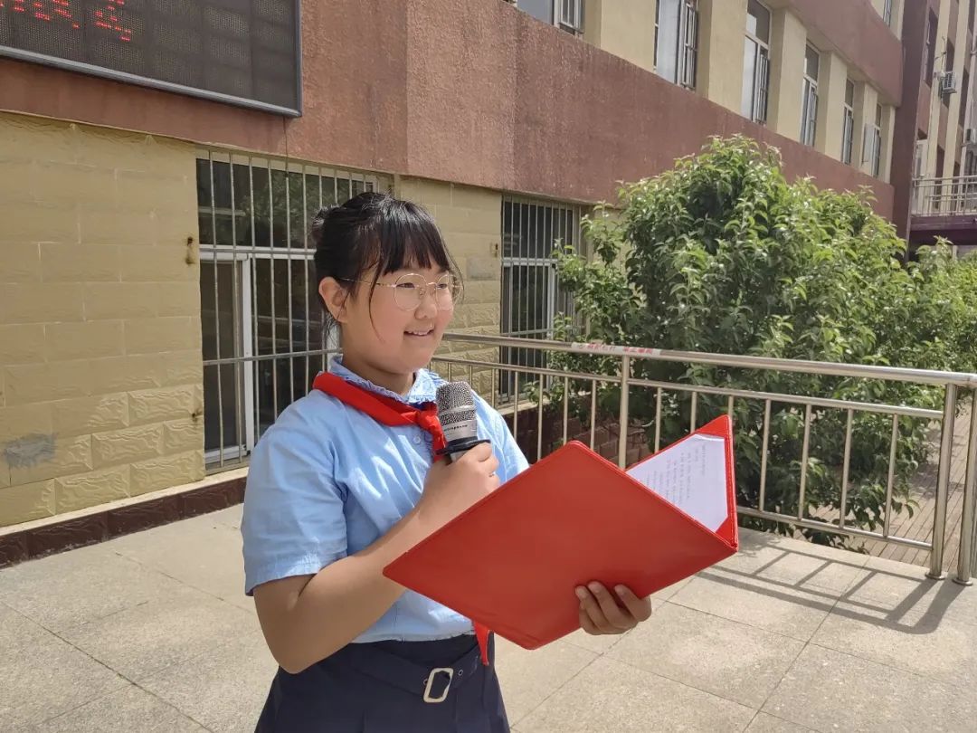 升旗仪式做文明有礼的儒雅少年,小学生文明有礼主题升旗仪式