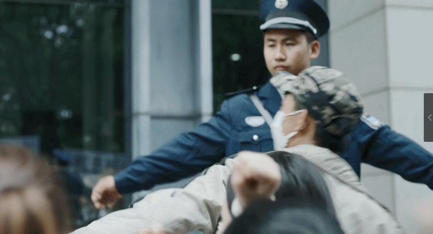 31亿票房的尺度鼻祖，竟成国产终结者？再捧出一个影帝都救不了他