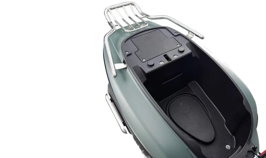 株洲南方雅马哈踏板,株洲南方150复古踏板车