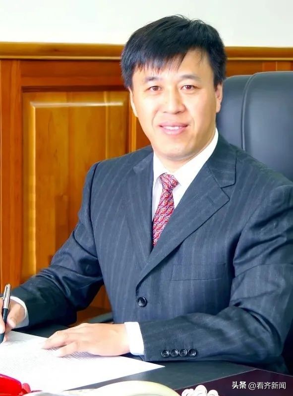 榻愰綈鍝堝皵琛℃按绉佺珛楂樹腑,榻愰綈鍝堝皵琛℃按楂樹腑