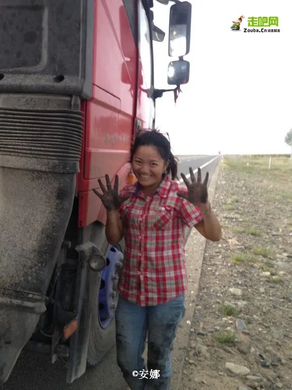 90后情侣骑摩托,90后情侣环游中国视频