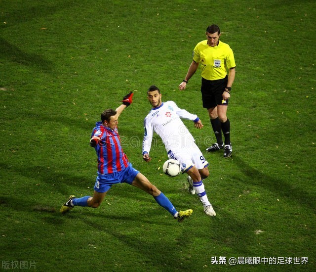 八人制足球规则有没有越位,足球规则罚角球有越位吗