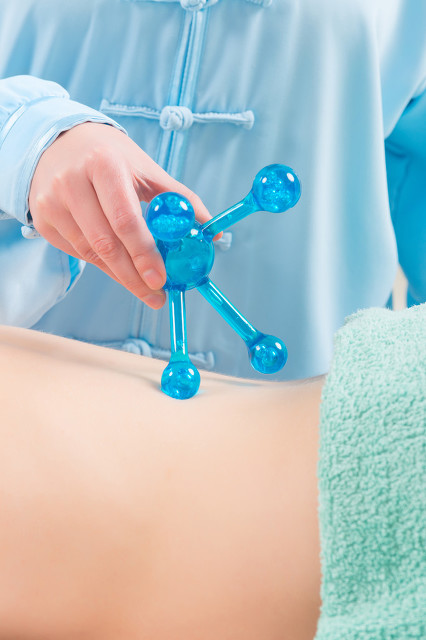 中医认为腰间盘突出的原因是什么,腰椎间盘突出没有症状要理疗吗