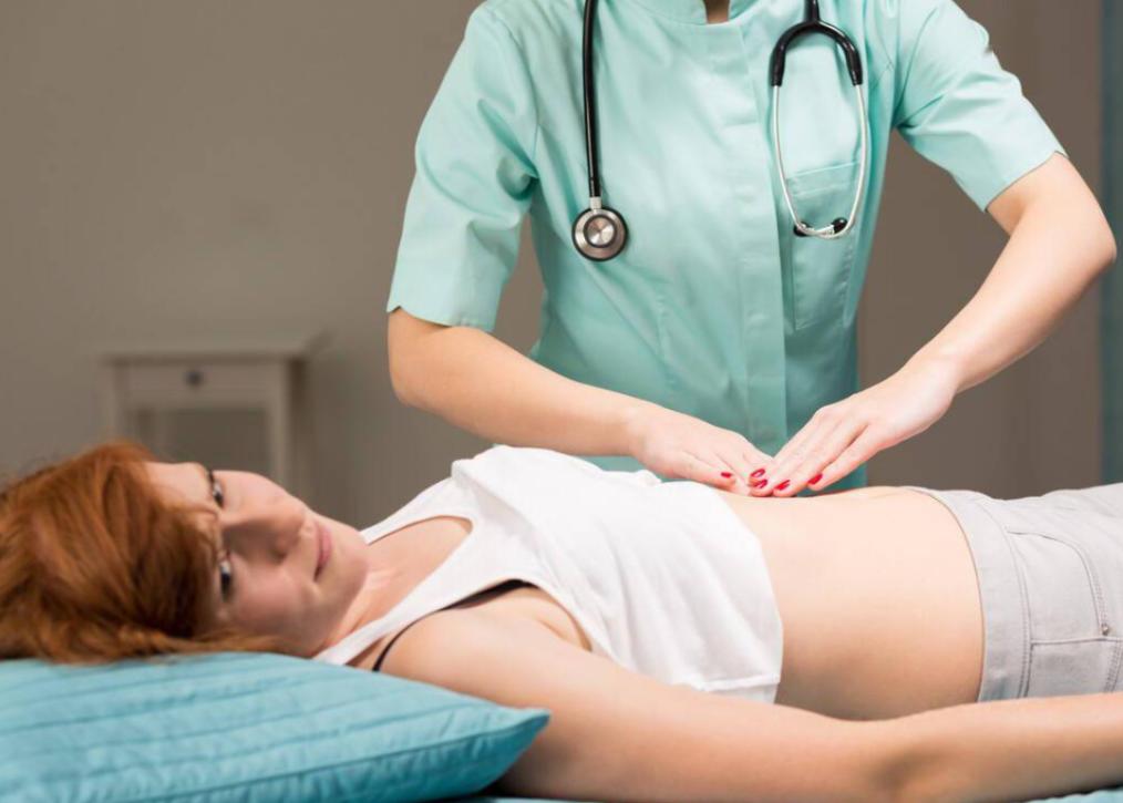 医院内让人脸红的“妇科检查”，医生：这2类人不愿意也要做？