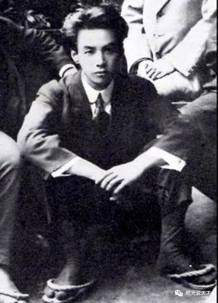 樋口一叶和芥川龙之介同人漫画,芥川龙之介秋山图阅读理解答案