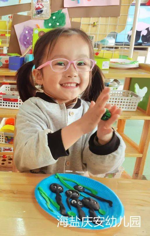 邂逅蝌蚪，感受生命的演变—诺亚舟海盐庆安幼儿园小一班