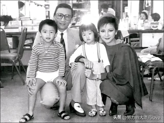 王菲和谢霆锋为什么会在一起,谢霆锋和王菲寻寻觅觅兜兜转转