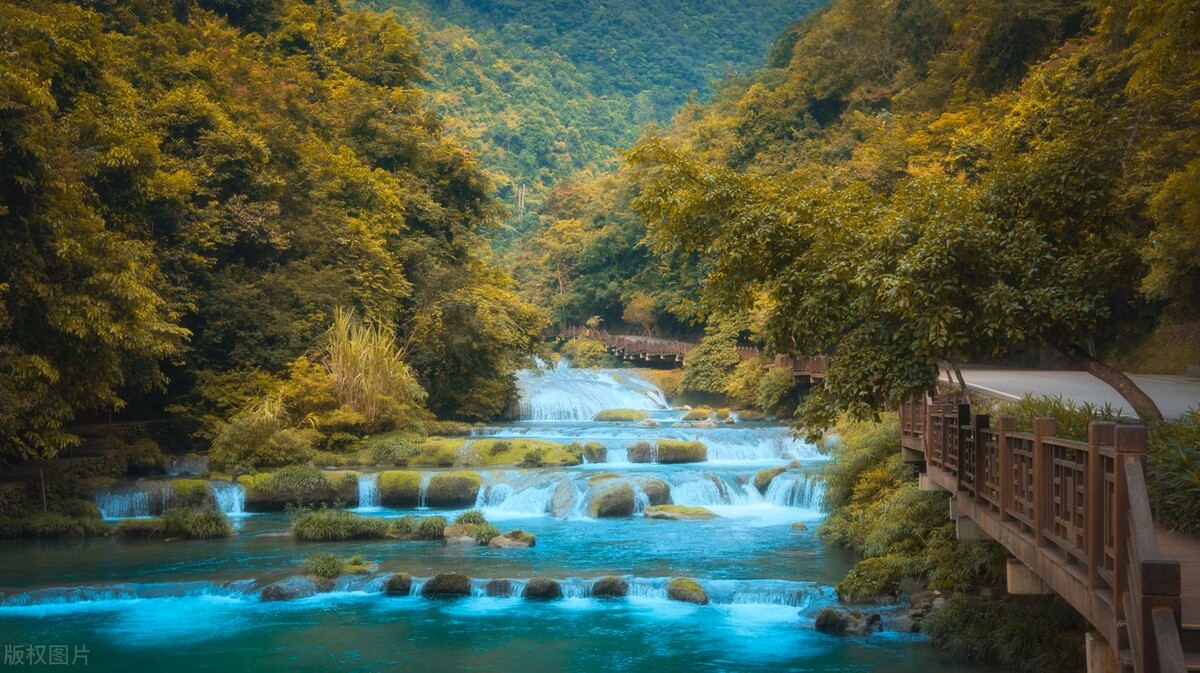 云贵川三地好玩的地方,云贵川附近哪个景点景色最好