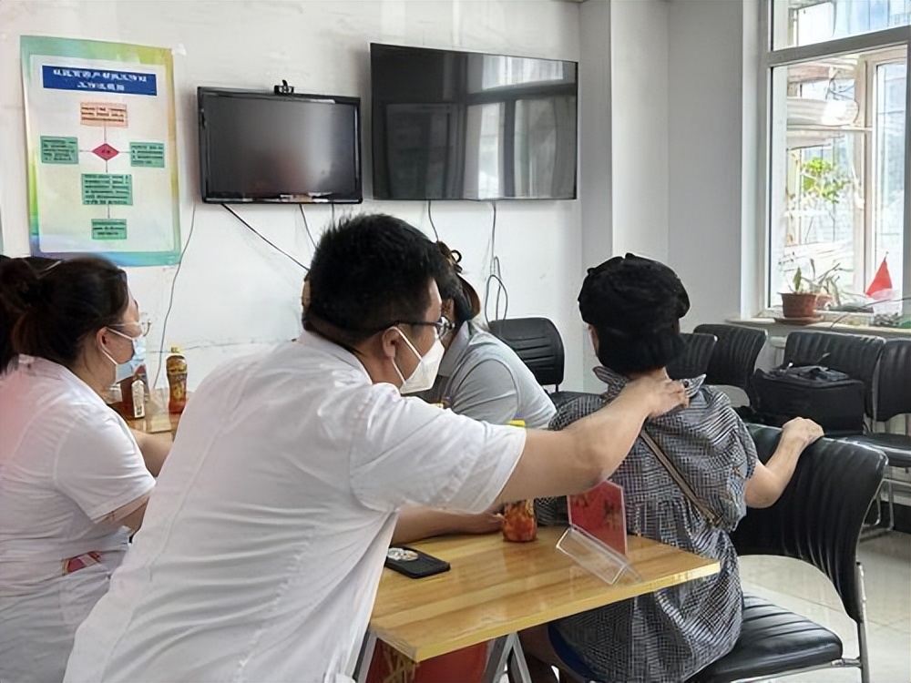 健康有“医”靠!爱心义诊来到居民“家”门口