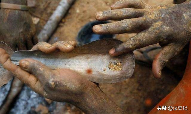 中国“上林帮”非洲淘金记:日收入接近10万元,付款直接用金子