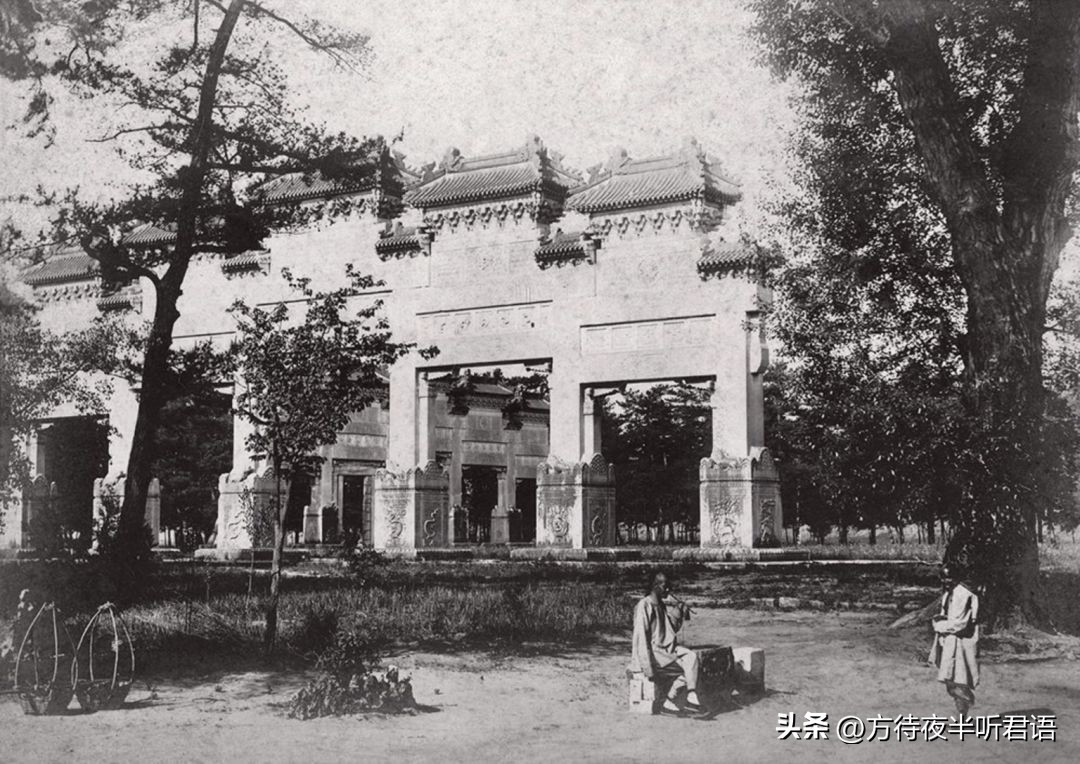 老照片90年代的故宫 (故宫老照片光影百年)
