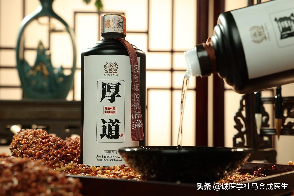 每天喝一点酒助眠对身体好吗,喝酒能助眠还是加重失眠