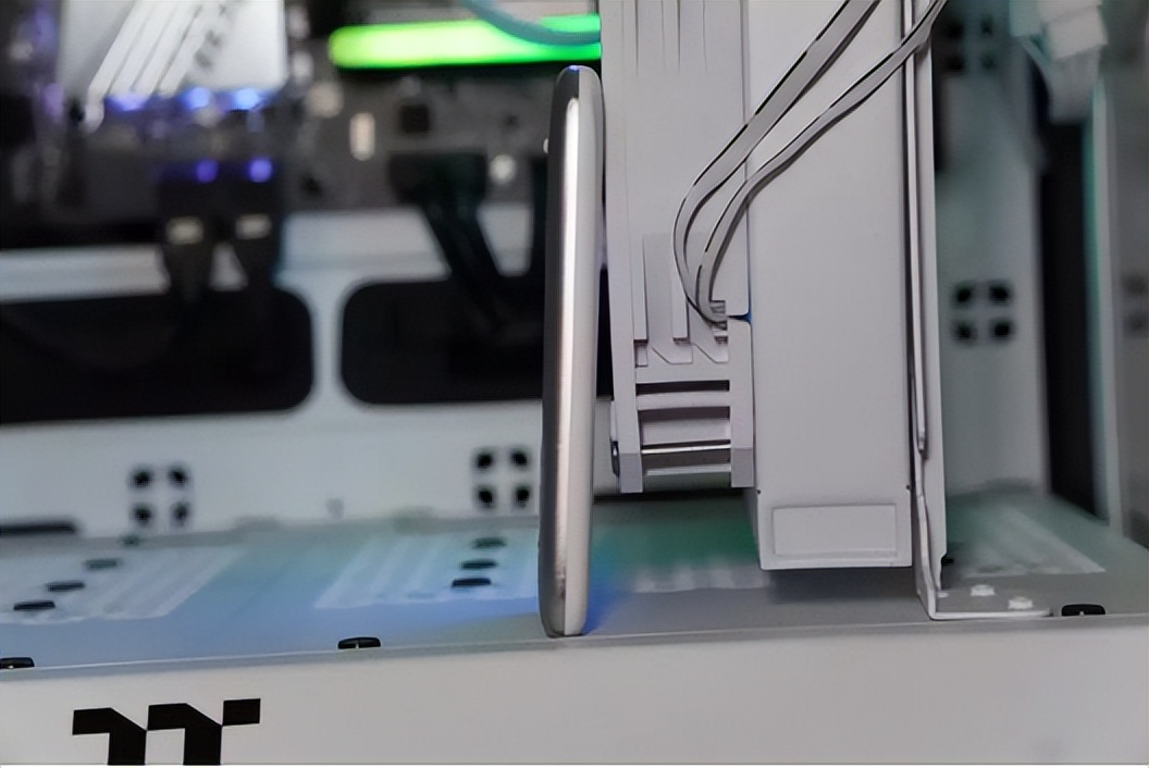 西数移动硬盘新款和老款怎么区分,西数wdelements1000g移动硬盘