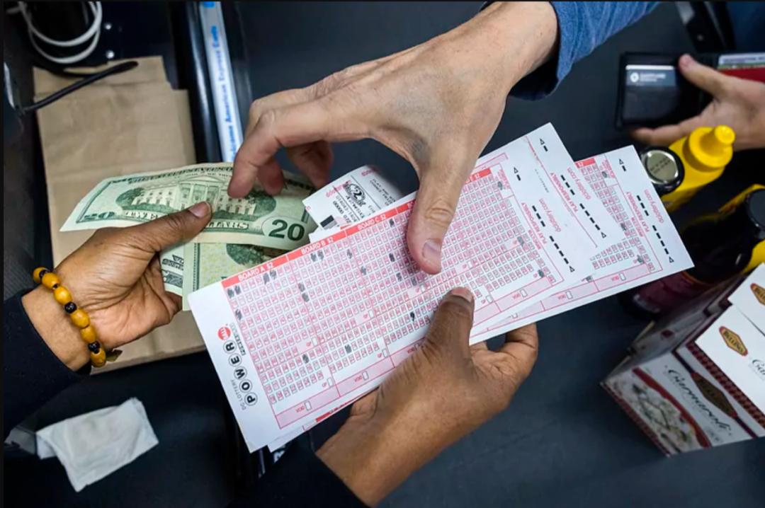 美国20亿强力*彩球**票被控有系统性种族歧视，掠夺穷人财富帮助富人