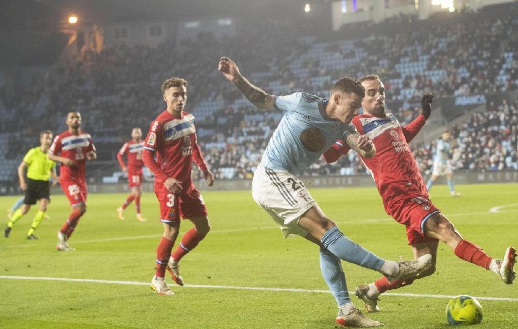 一场2比0让武磊收获3项第一,武磊60分钟被打视频