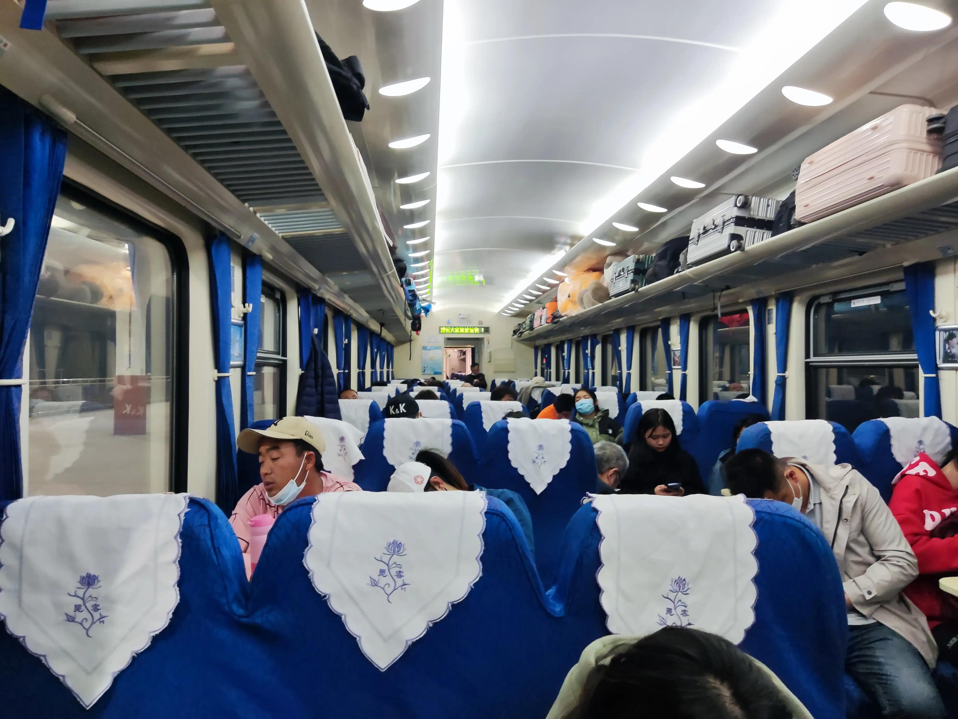 坐长途火车游中国,坐着火车旅行中国