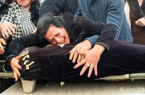 感人情感故事,感人情感故事爆款