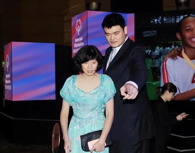 姚明近况生活照,姚明最近出行