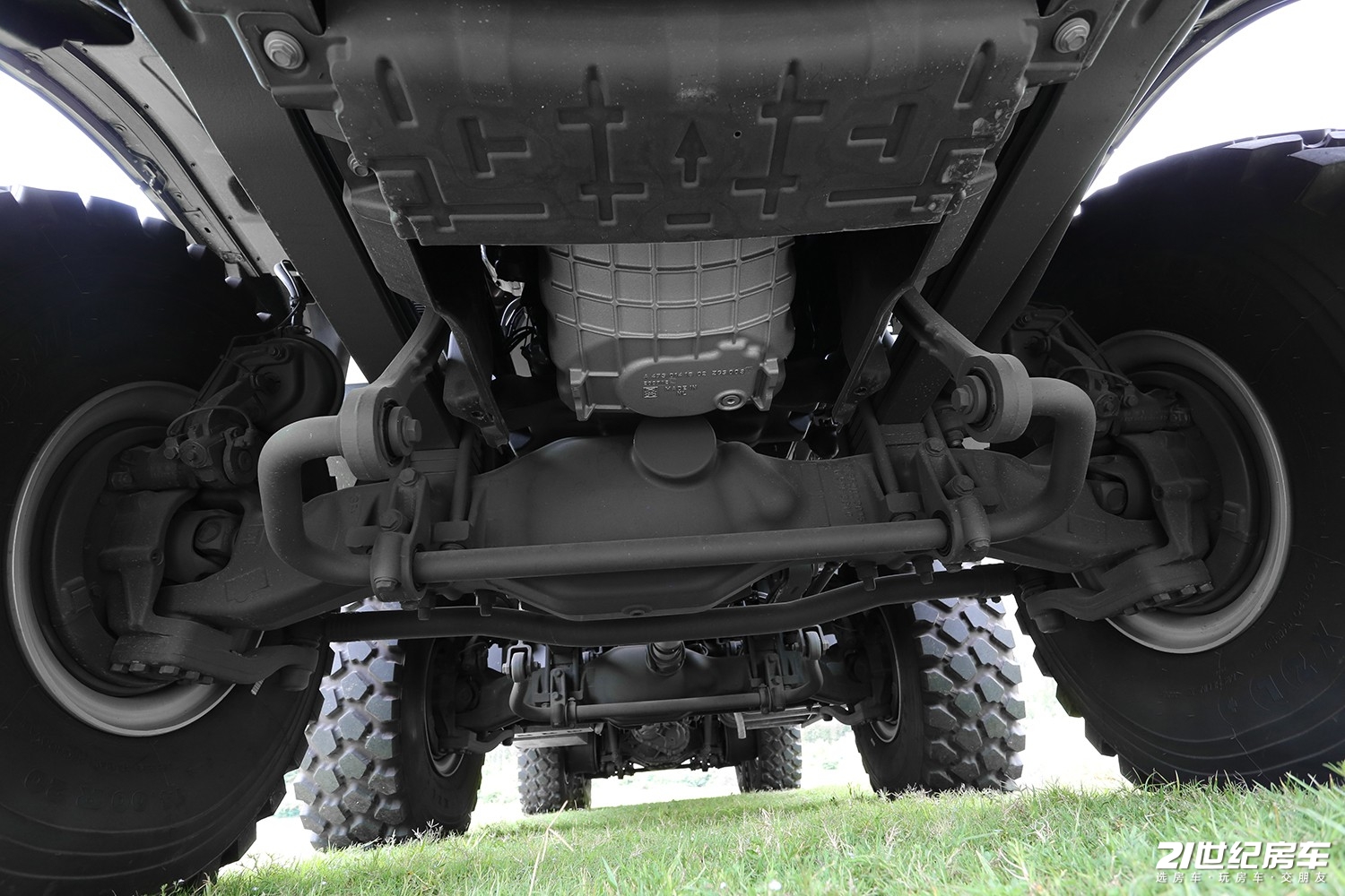 奔驰四驱c型顶级豪华房车,奔驰arocs升顶越野房车